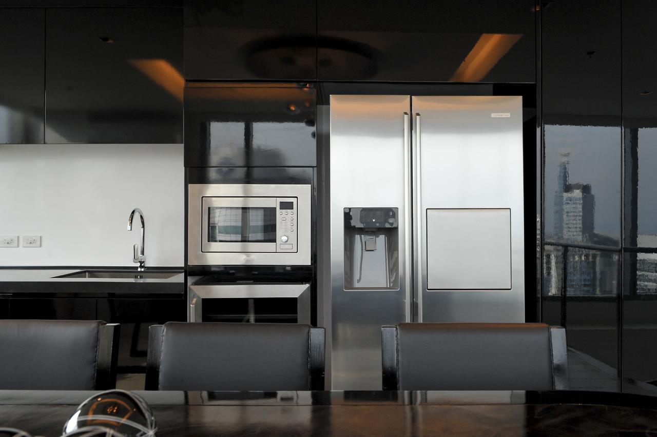 The Alpha Suites Makati City Екстериор снимка