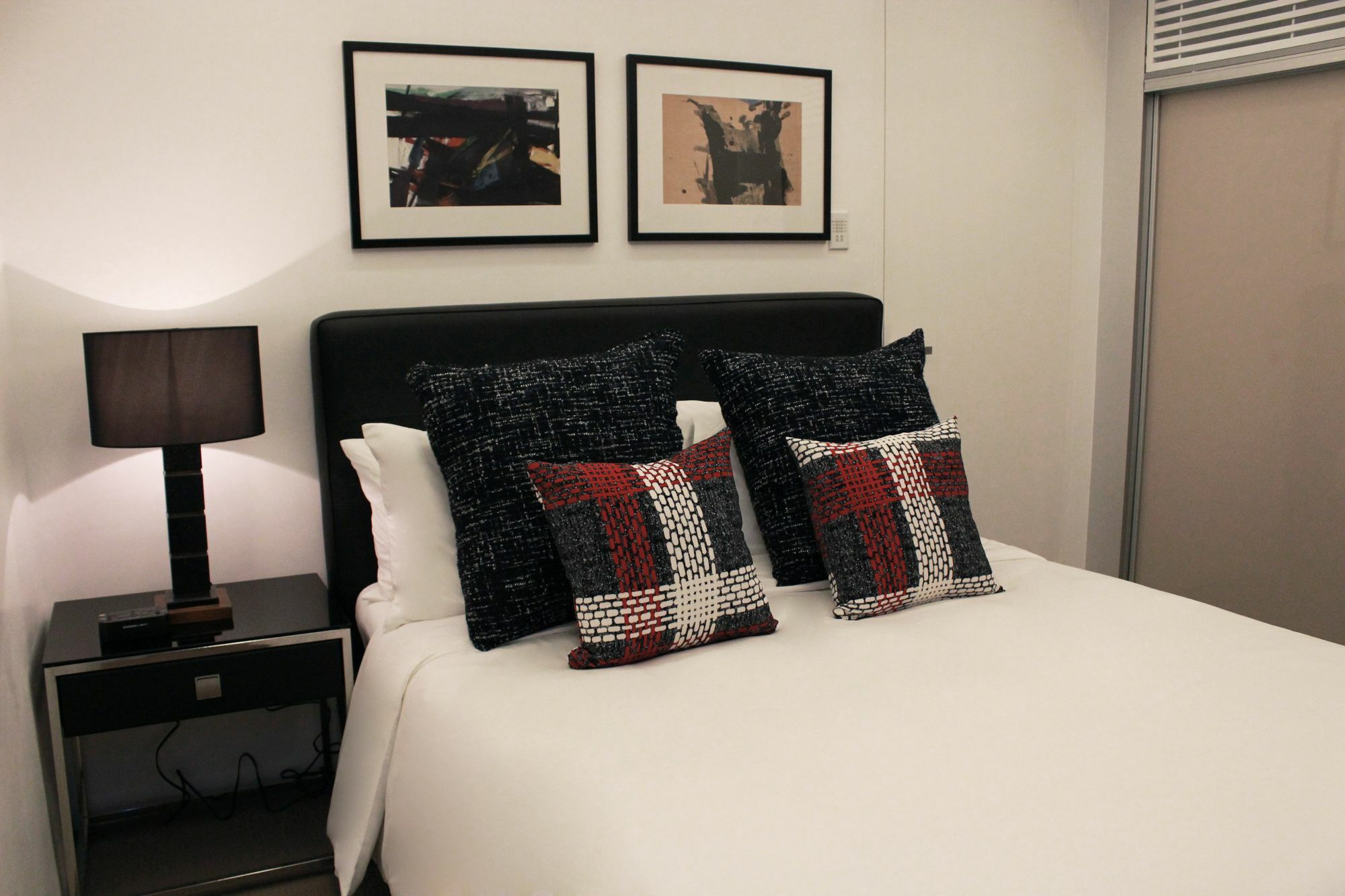 The Alpha Suites Makati City Екстериор снимка